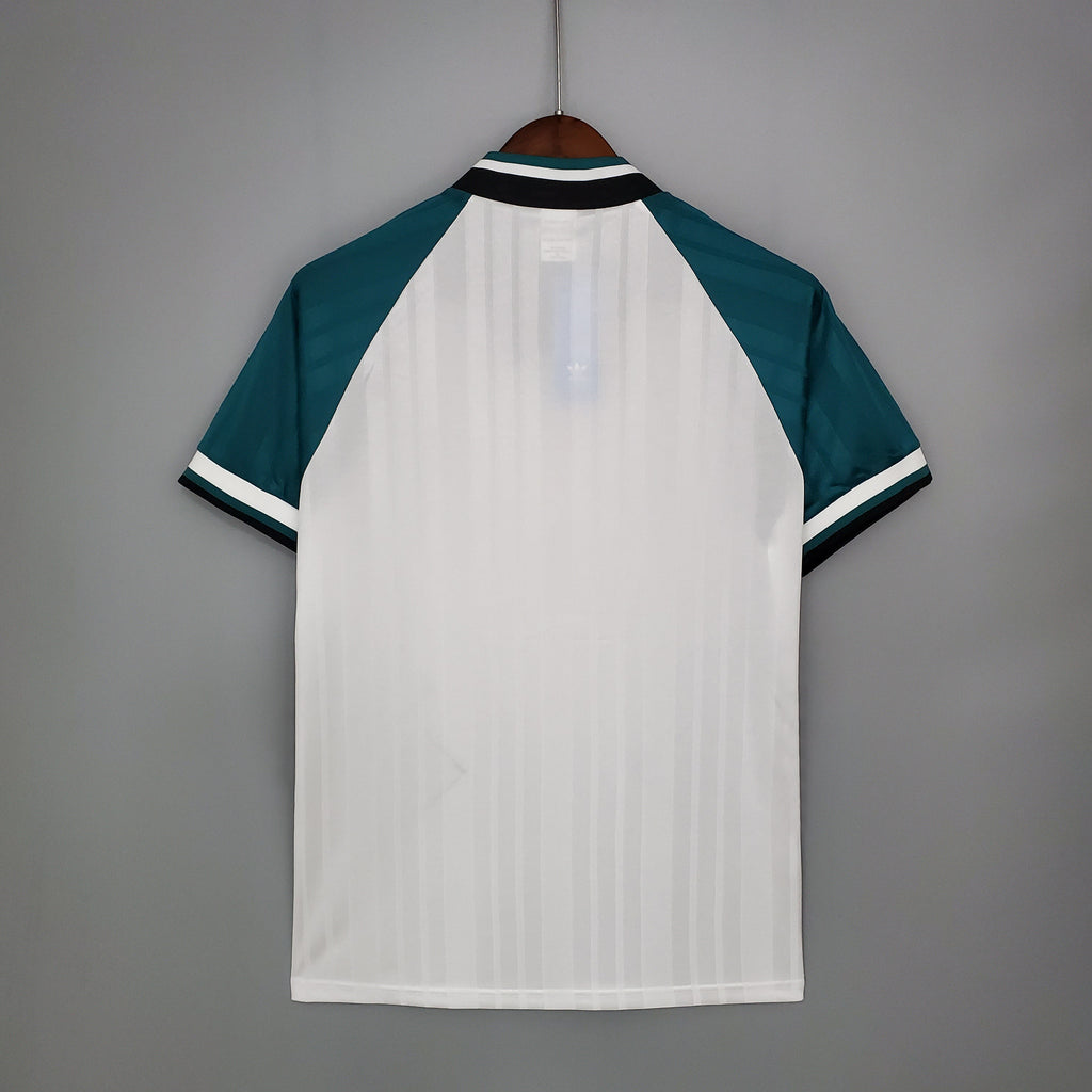 Liverpool 1993 - 95 Away Jersey