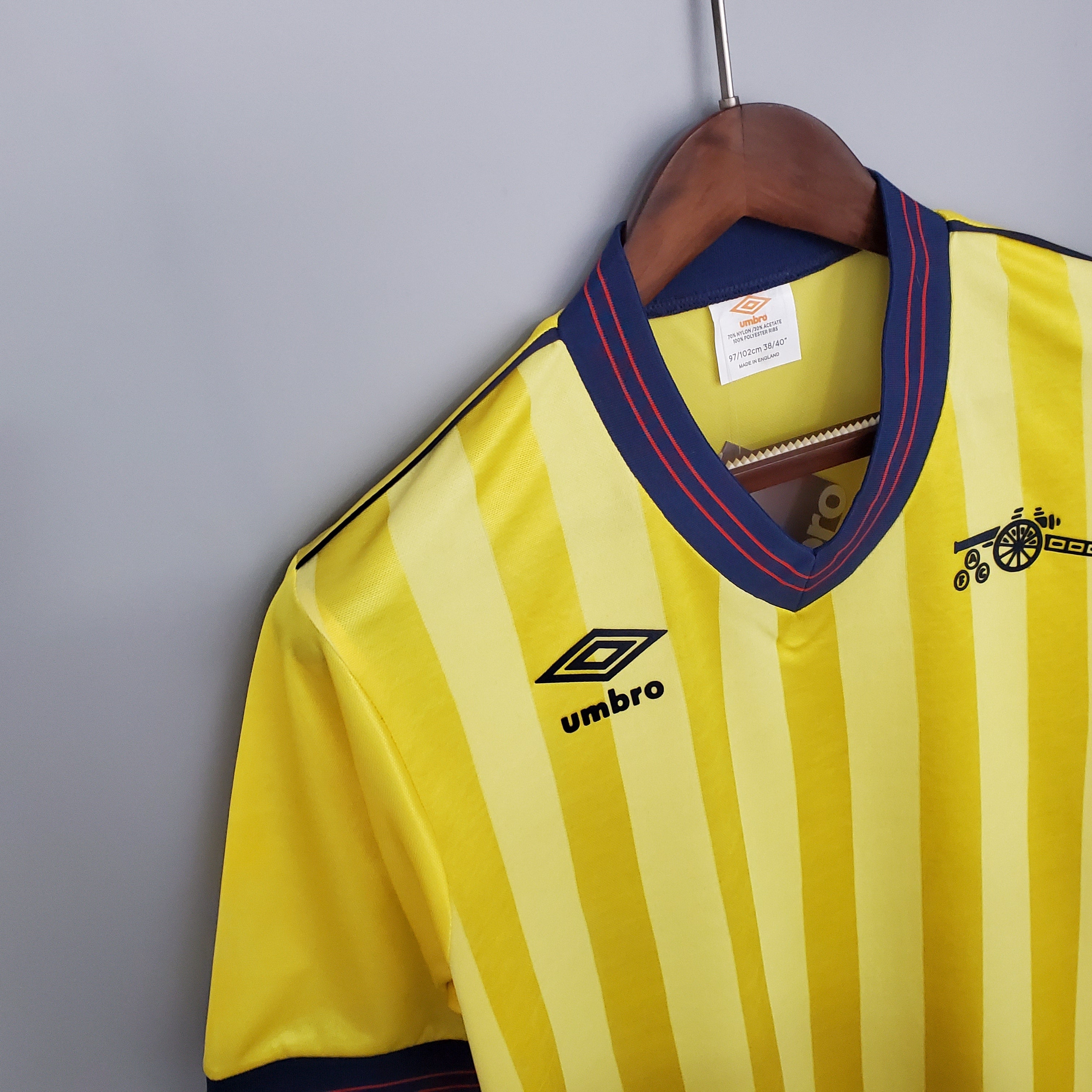 Arsenal 1982 - 84 Away Jersey